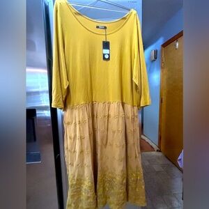 2xl women’s pullover mustard colored dress with 3/4 length sleeves. Beautiful!